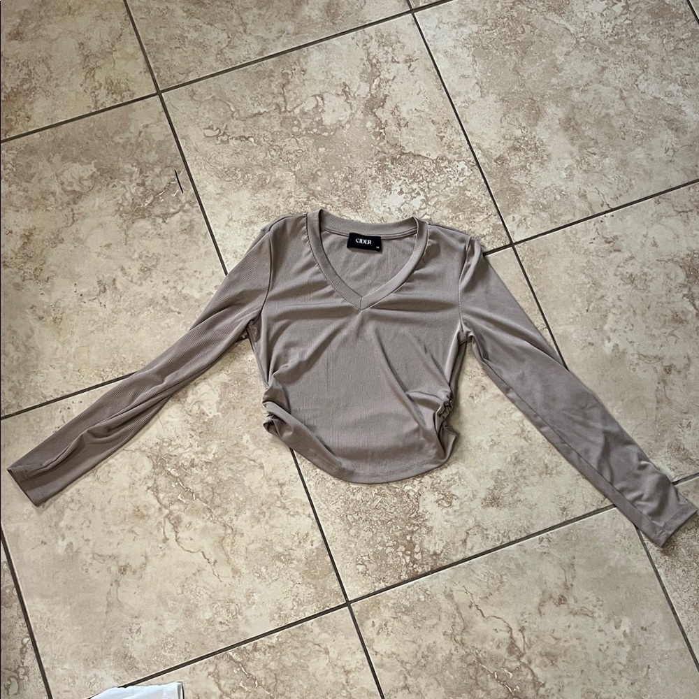 Cider Women's Taupe V-Neck Crop Top